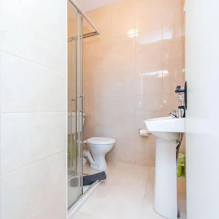 Clonbur House - Village Apartment *