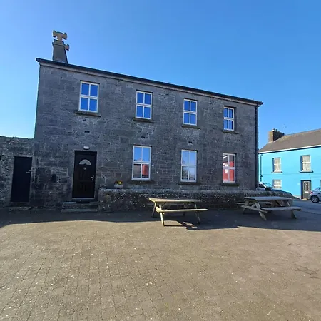 Clonbur House - Village Apartment